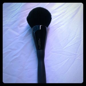 IT Cosmetics velvet luxe powder brush
